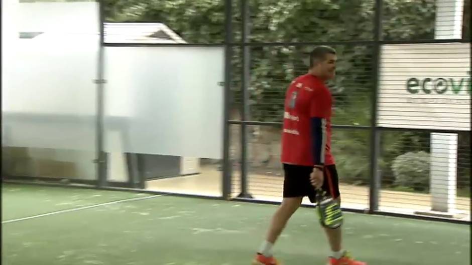 Veteranos del Real Madrid y el Atlético disputan un torneo de pádel