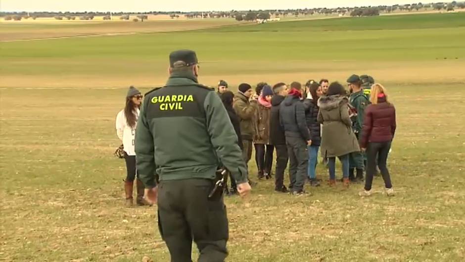 Un grupo de animalistas intentan reventar el Campeonato Nacional de Galgos en Ávila