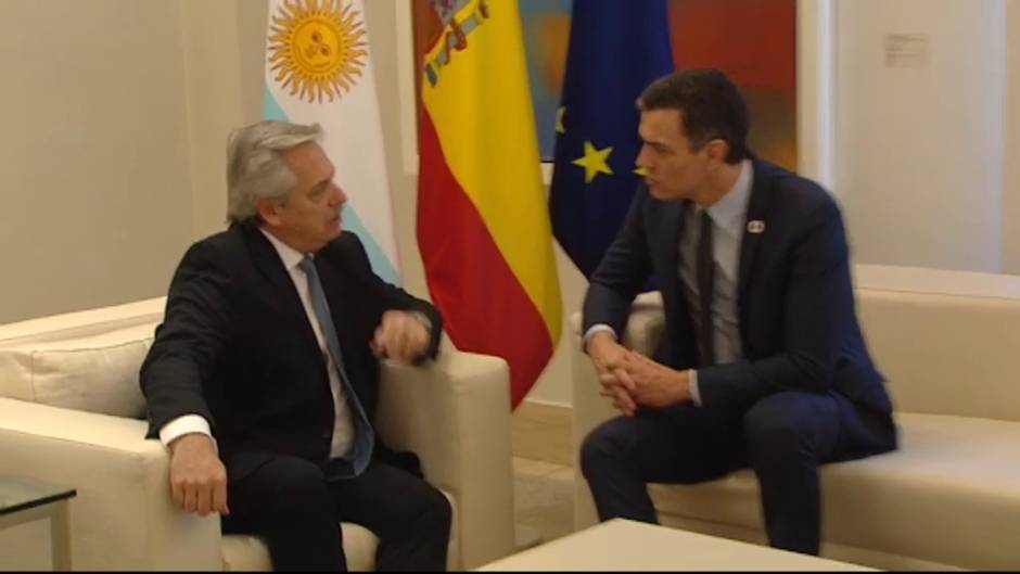 Pedro Sánchez se reúne con el presidente de Argentina