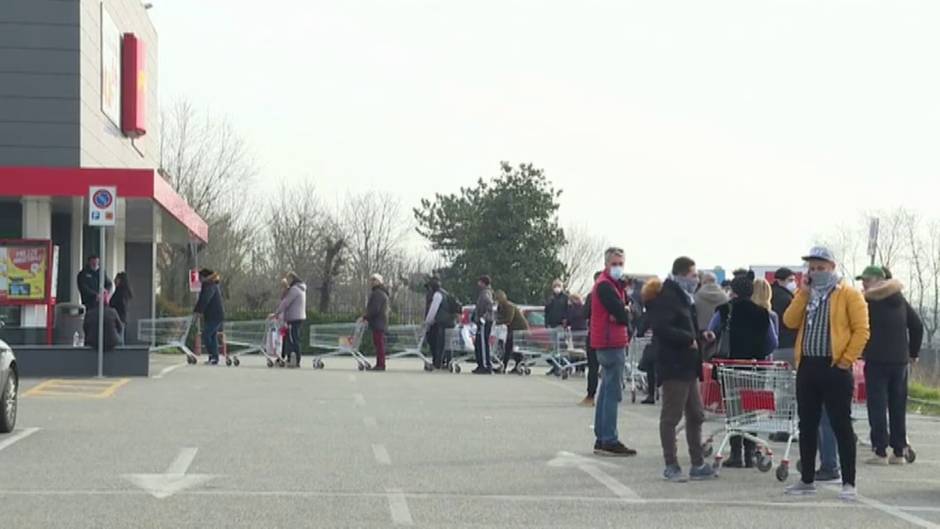 La comida en los súpermercados italianos comienza a escasear