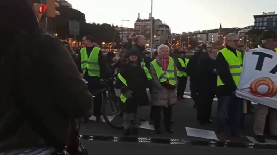 SCC corta el acceso a los túneles de Vallvidrera (Barcelona)