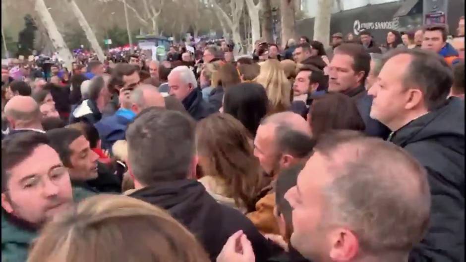 Cs abandona la manifestación del 8M tras ser increpados