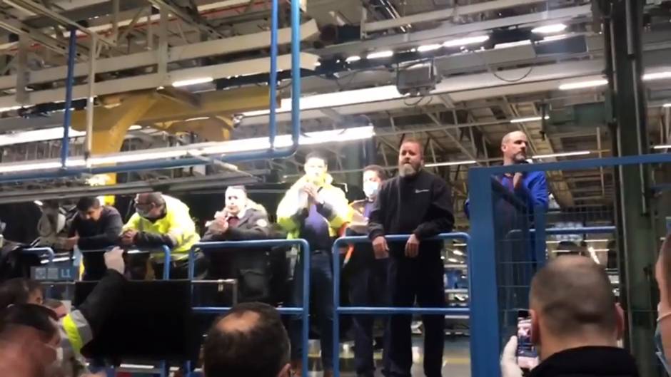 Comité de Empresa de Mercedes Benz: "No se puede hacer ni un vehículo más"