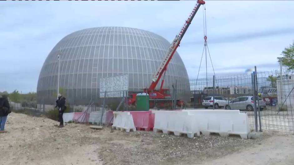 Efectivos de la UME habilitan la nueva morgue en la Ciudad de la Justicia en Madrid