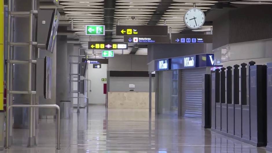 La Terminal 4 del Aeropuerto Adolfo Suárez, vacía por el confinamiento