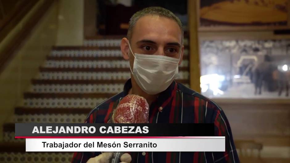 El Mesón Serranito ofrece sus famosos bocadillos a la policía y a los sanitarios