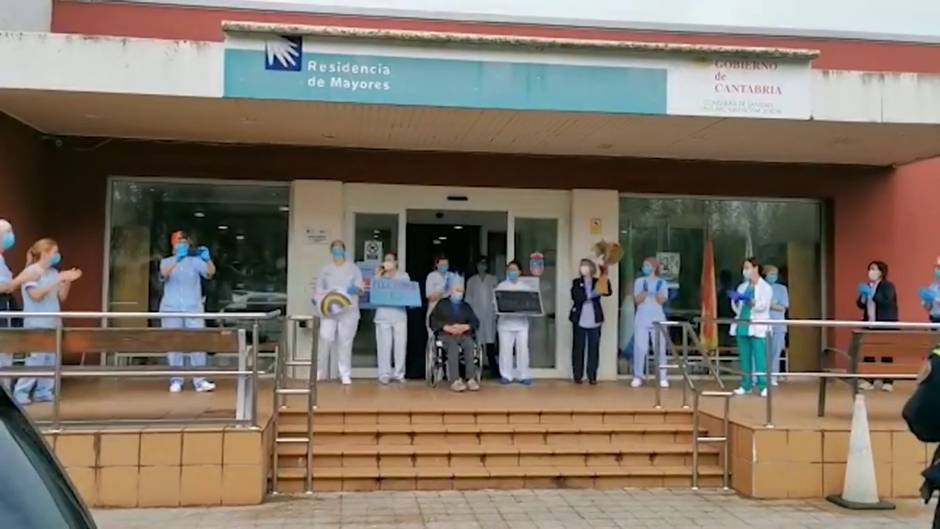 Laredo celebra el 108 cumpleaños del socio 'número uno' de su club deportivo