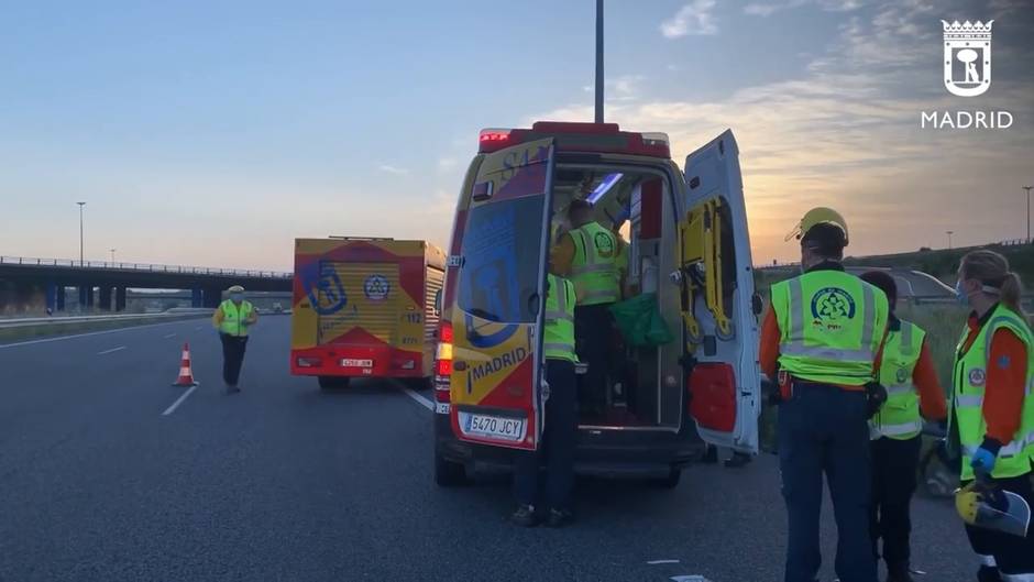 Herida grave una mujer al ser atropellada por un camión en la M-50