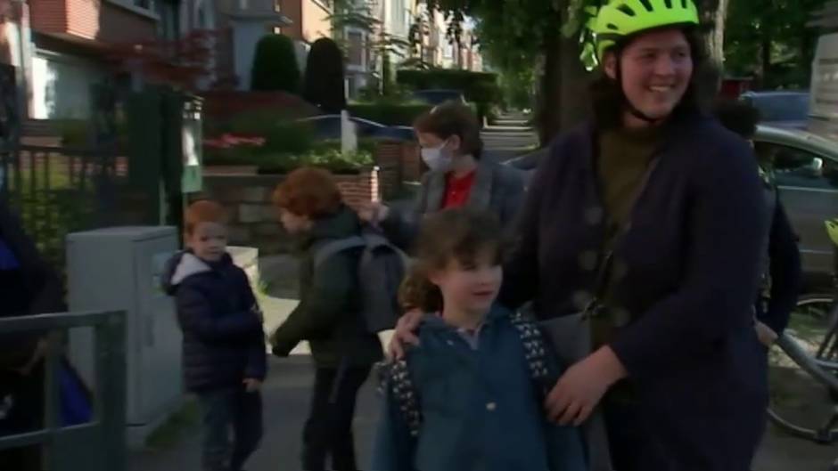 Bélgica inicia la reapertura de colegios e institutos