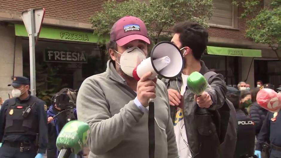 Continúan las protestas contra Sánchez en el Barrio de Salamanca