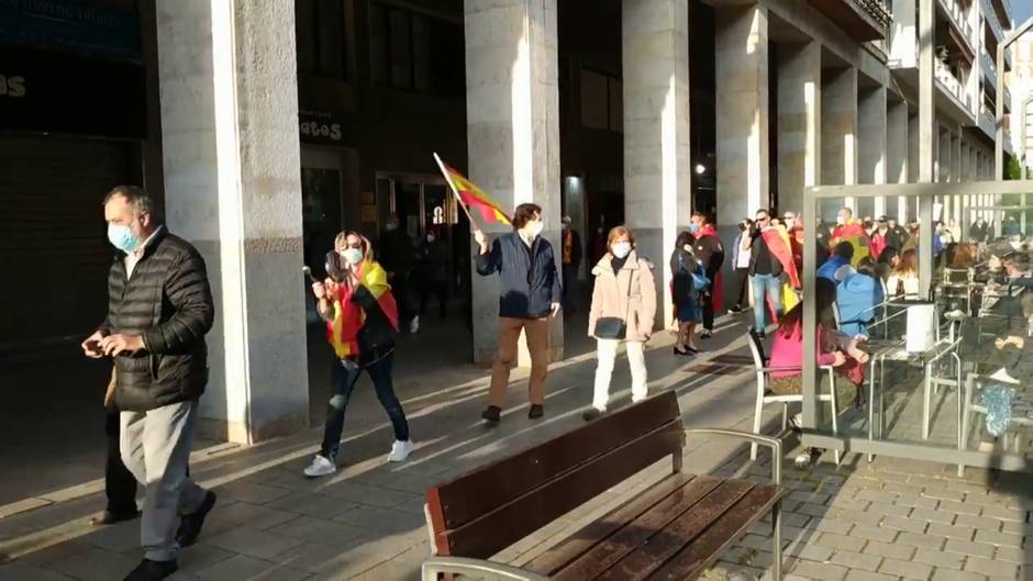 Una manifestación pide la "dimisión del Gobierno" en Logroño