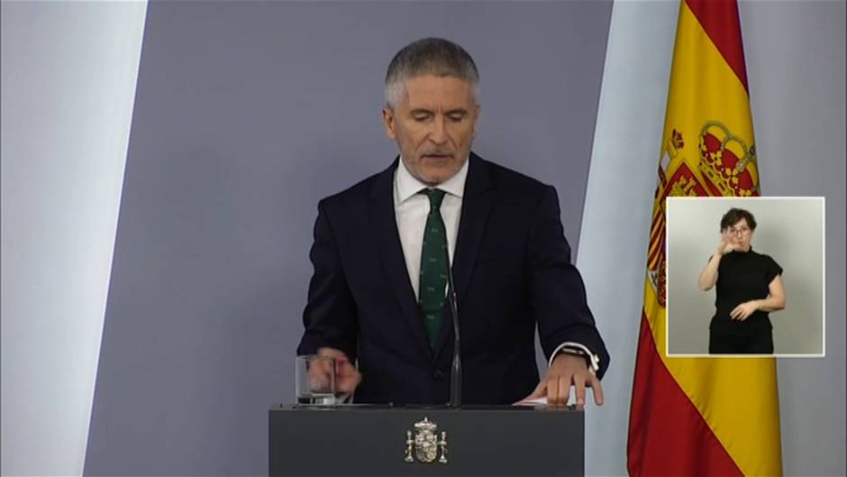 Marlaska anuncia el pago de la equiparación salarial en mitad de la crisis de la Guardia Civil