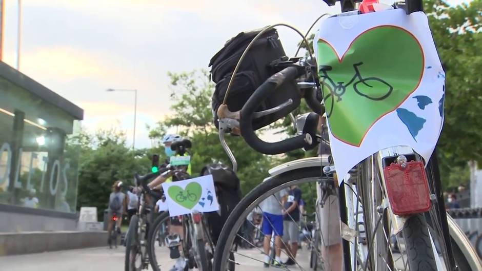 Las bicicletas toman Madrid para reclamar un mayor apoyo