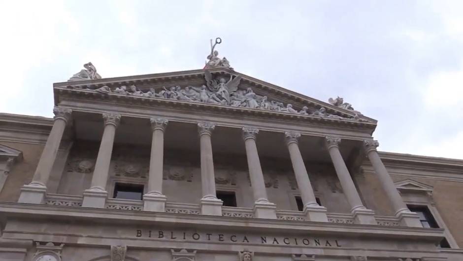 Los Reyes continúan con su agenda oficial en la Biblioteca Nacional