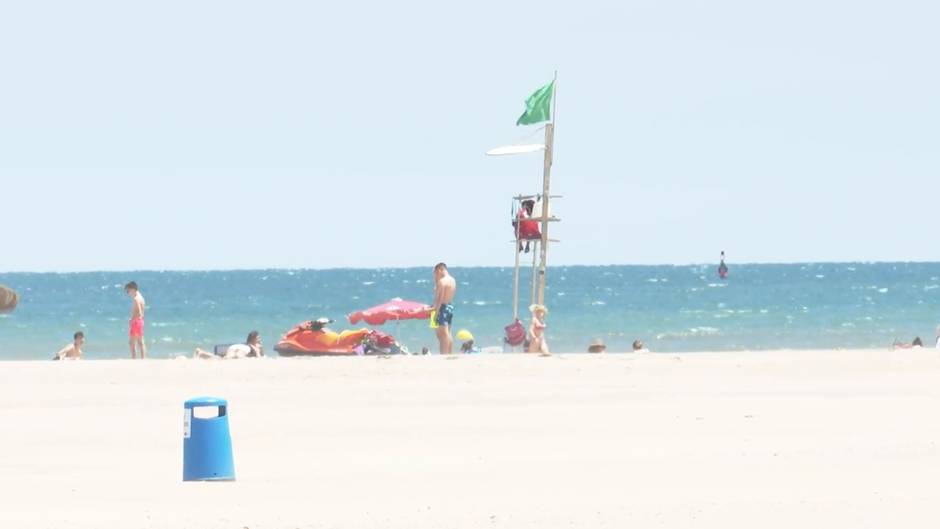 C. Valenciana lucirá 148 'Banderas Azules' en sus playas