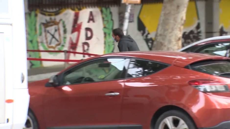 Un dispositvo policial mantiene la seguridad frente al Estadio de Vallecas