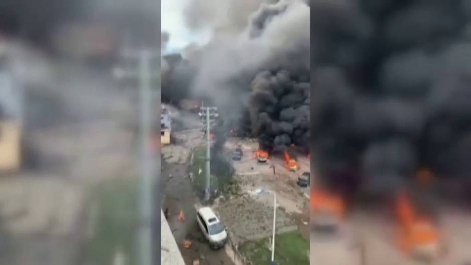 Al menos 10 muertos en China en la violenta explosión de un camión que transportaba combustible