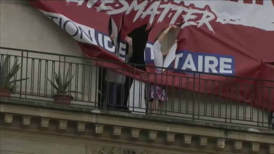 Un grupo de extrema derecha trata de boicotear una protesta contra el racismo en París