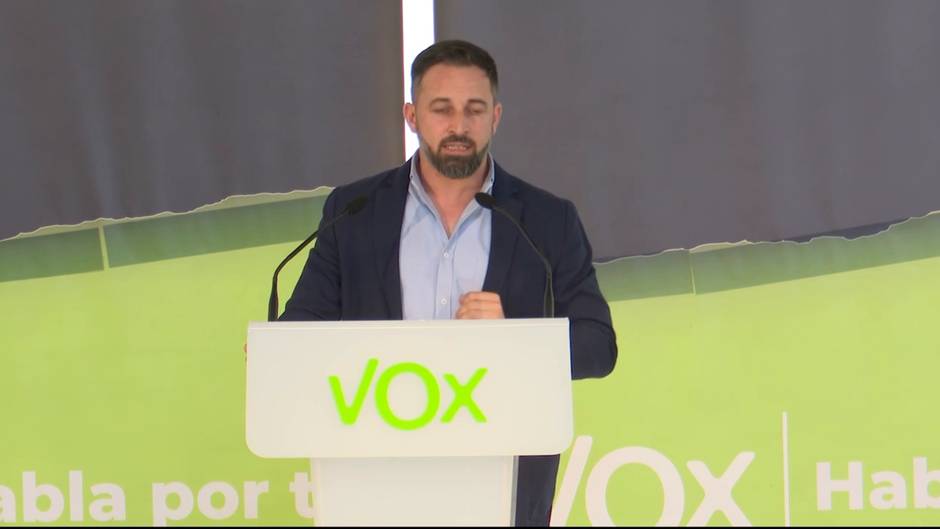 Abascal condena como "sucesos" los disparos a fotos del Gobierno