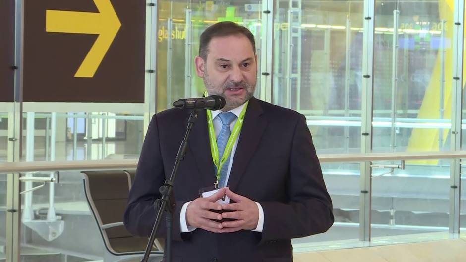 Ábalos rechaza una investigación en el Congreso a Felipe González