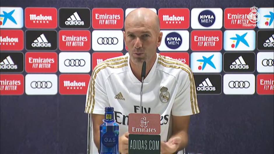 Zidane: "Cada cosa que conseguimos es mérito del equipo, no hay que despreciar esta liga"