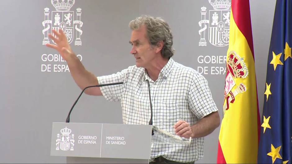 Simón descarta el término "segunda ola" de momento