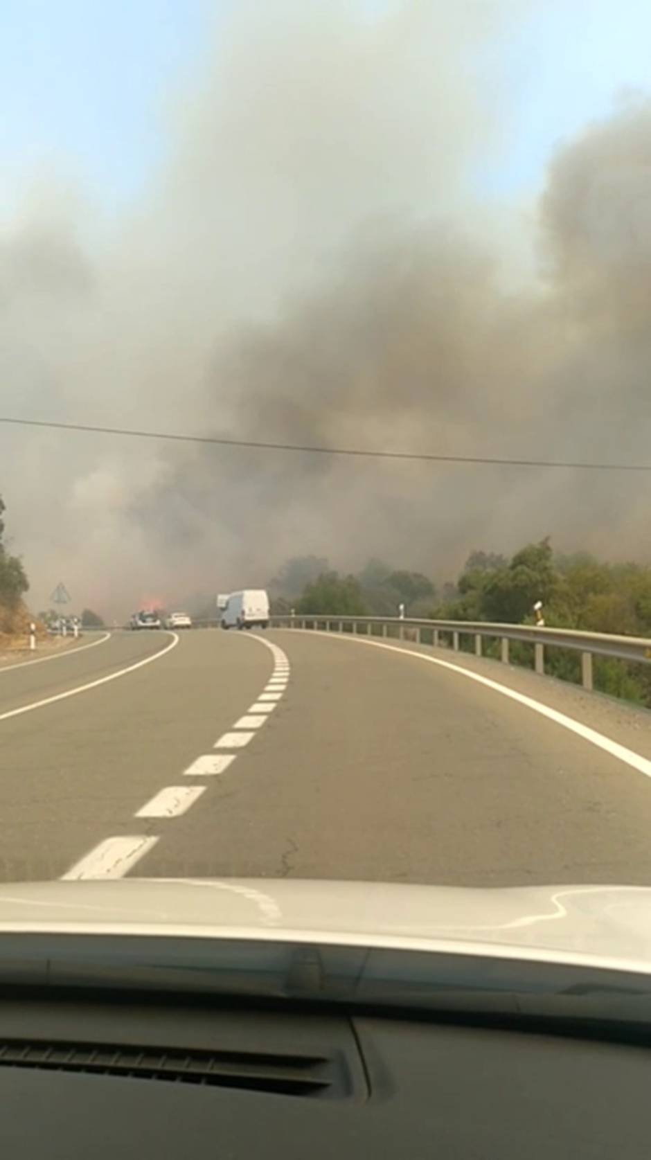 Imágenes del incendio de Almonaster