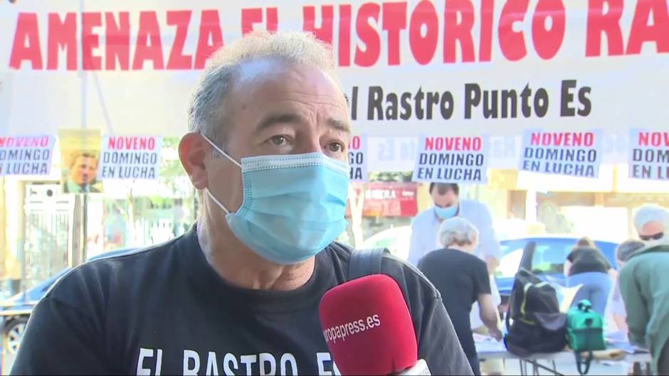 Los comerciantes del Rastro acusan al Ayuntamiento de querer "desmantelar" el mercadillo