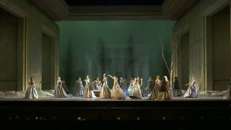 El Teatro Bolshói de Moscú reabre tras la cuarentena con una versión de "Don Carlo"