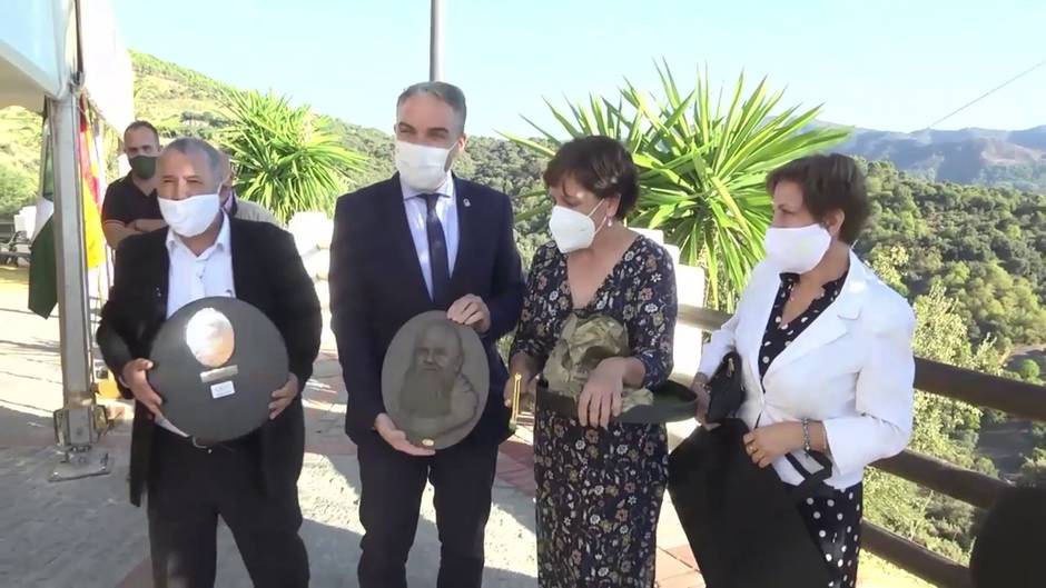 Bendodo recibe las llaves de Alpandeire, municipio de la Serranía de Ronda