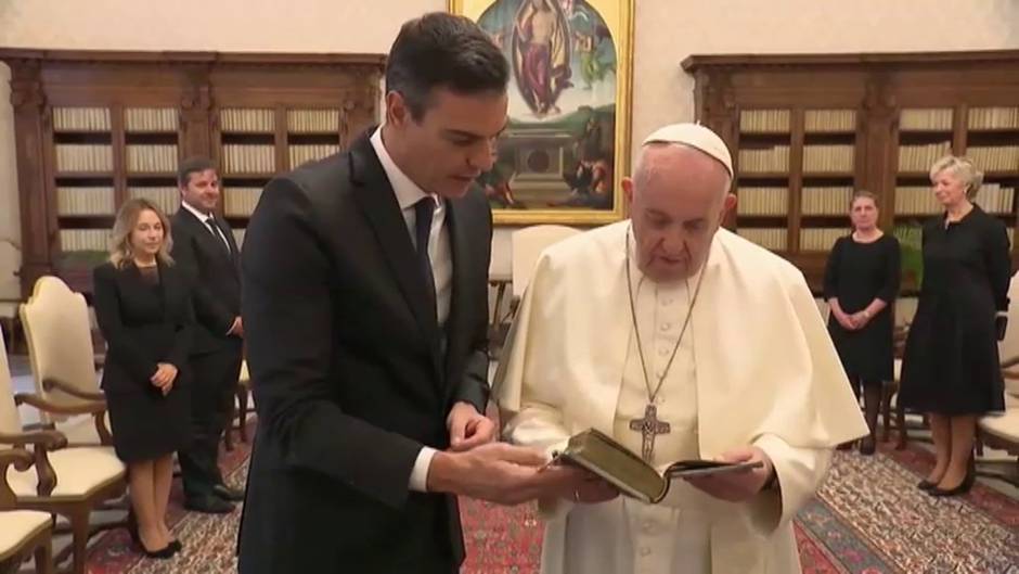 Pedro Sánchez y el papa Francisco se reúnen en el Vaticano