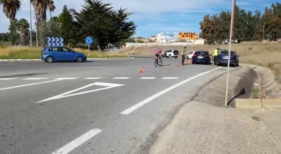 Controles en los accesos de los municipios confinados en la provincia de Cádiz tras el decreto de alarma del Gobierno y las medidas restrictivas de la Junta