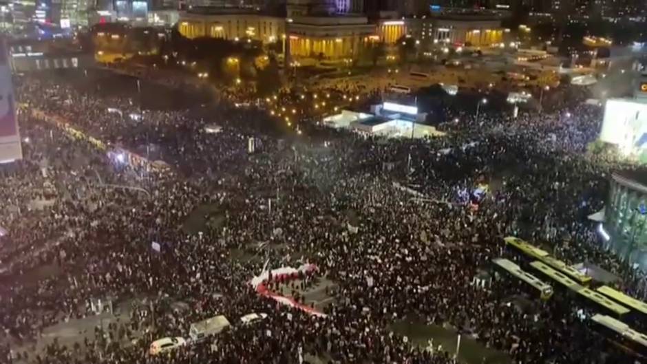 Las protestas contra la polémica ley antiaborto en Polonia generan una escalada de tensión