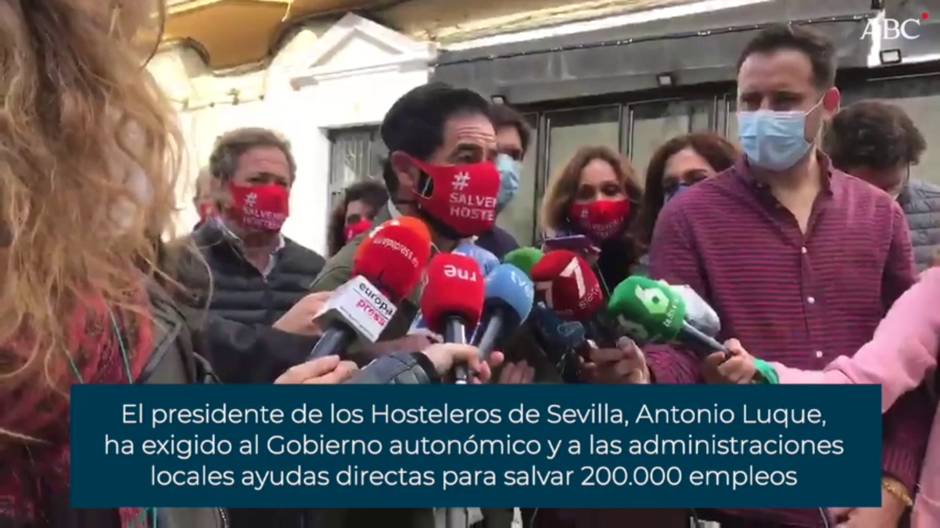 Los hosteleros de Sevilla exigen a las administraciones ayudas económicas para salvar 20.000 empleos