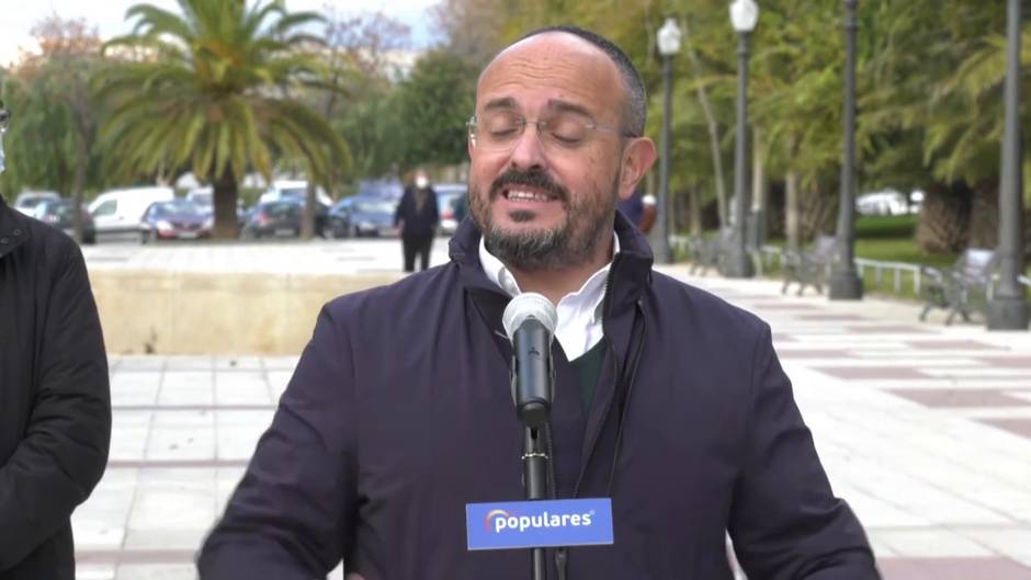 Fernández (PP): "JxCat hace tiempo que tiene relaciones con partidos de extrema derecha"