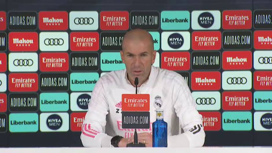 Zidane sobre Isco: "No le doy la oportunidad de demostrar el jugador que es"