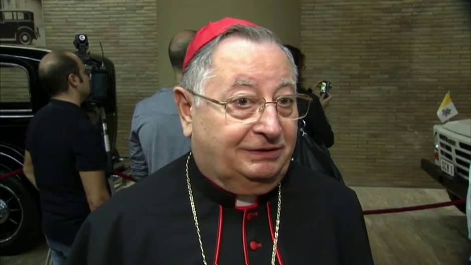 Dos cardenales próximos al Papa dan positivo por coronavirus