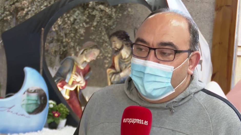 Mascarillas simbólicas conforman el belén-falla del Vedat de Torrent