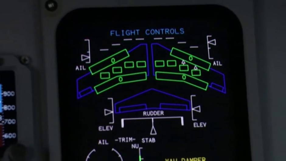 Con tan solo 7 años, un niño ugandés se pone a los mandos de un avión en prácticas