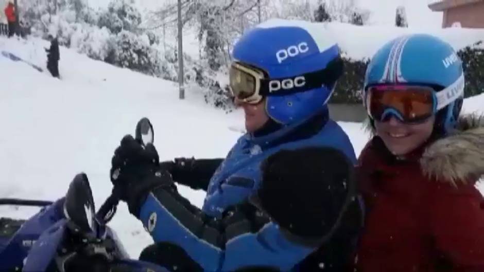 La gran nevada convierte las calles de Madrid en pistas de esquí