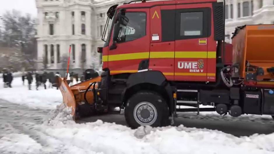 El Ejército y los Servicios de Emergencias no descansan