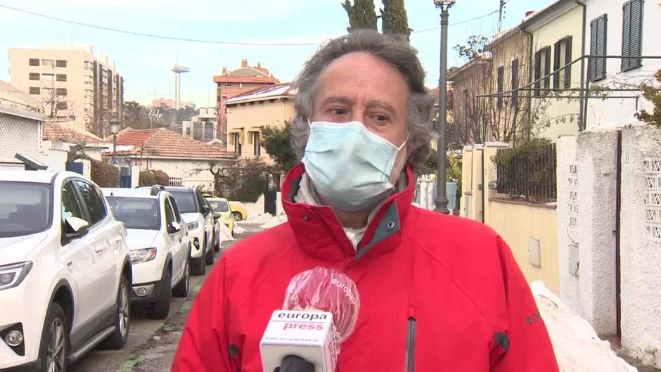 Vecino de la Colonia del Manzanares reclaman solución tras 10 días sin agua