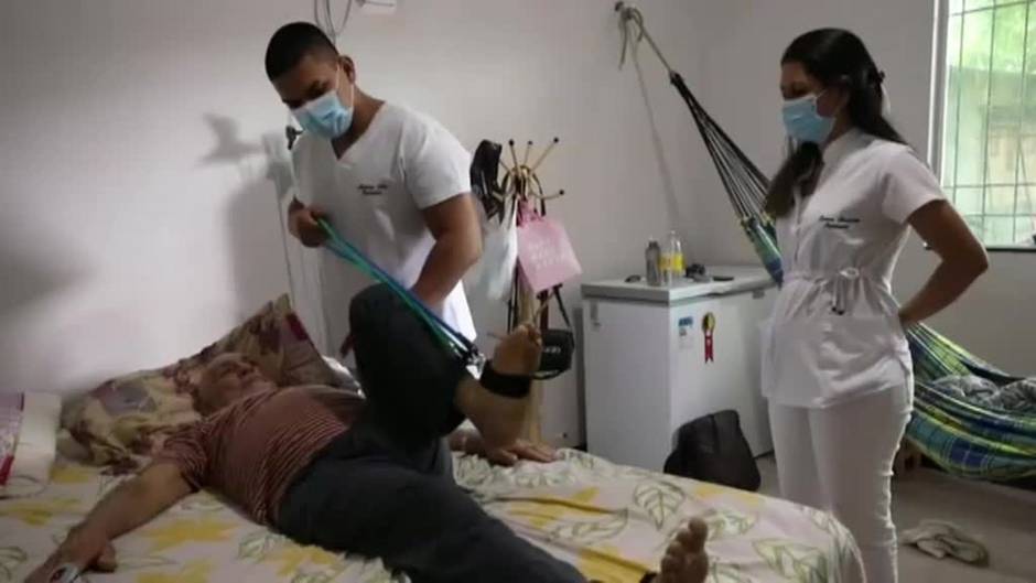 En algunos hospitales de Brasil ya no atienden a más pacientes que están siendo tratados en casa