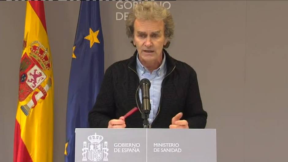 Simón: "No creo que porque cambie un ministro haya que dimitir"