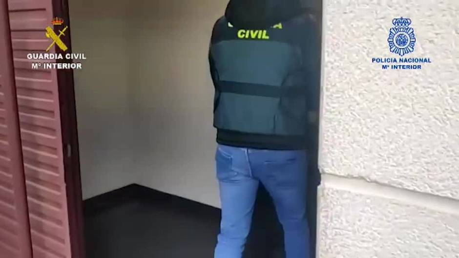 Desmantelada una red criminal que introducía droga en España a través del Aeropuerto