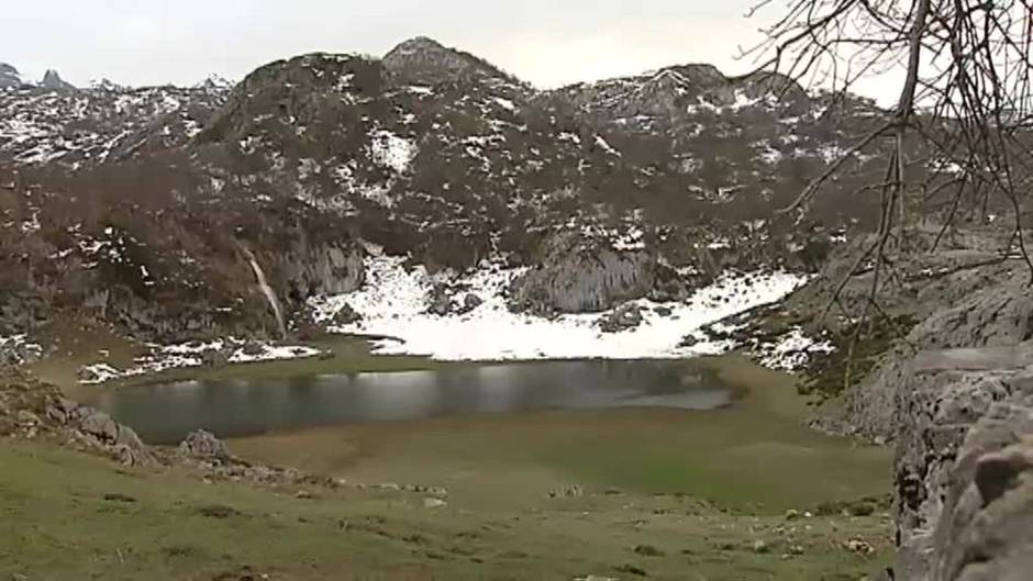 El temporal trae El Bricial, el tercero de Los Lagos de Covadonga