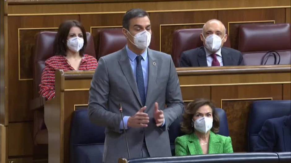 Pedro Sánchez a Casado: "Incluso Abascal le da lecciones de responsabilidad y sentido de Estado"