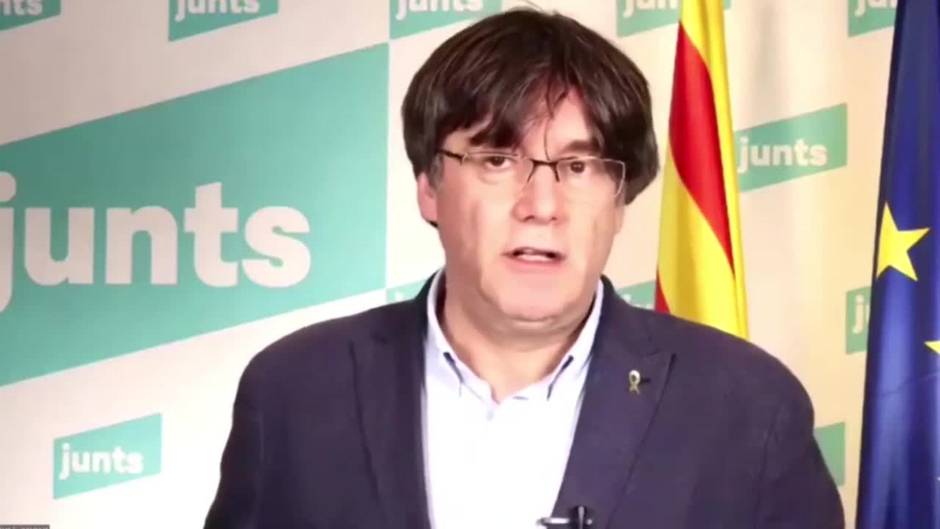 Puigdemont pide movilizar indecisos para derrotar al "candidato del régimen" Illa