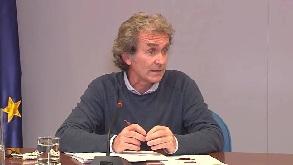 Simón avisa de que España no está en condiciones de relajar las medidas