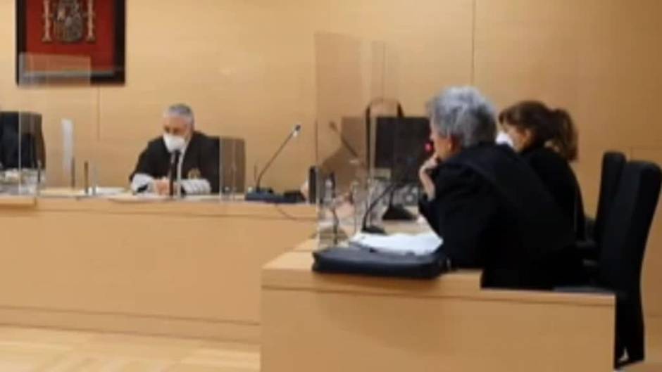 El presidente del TSJ de Castilla y León obliga a un abogado a ponerse mascarilla